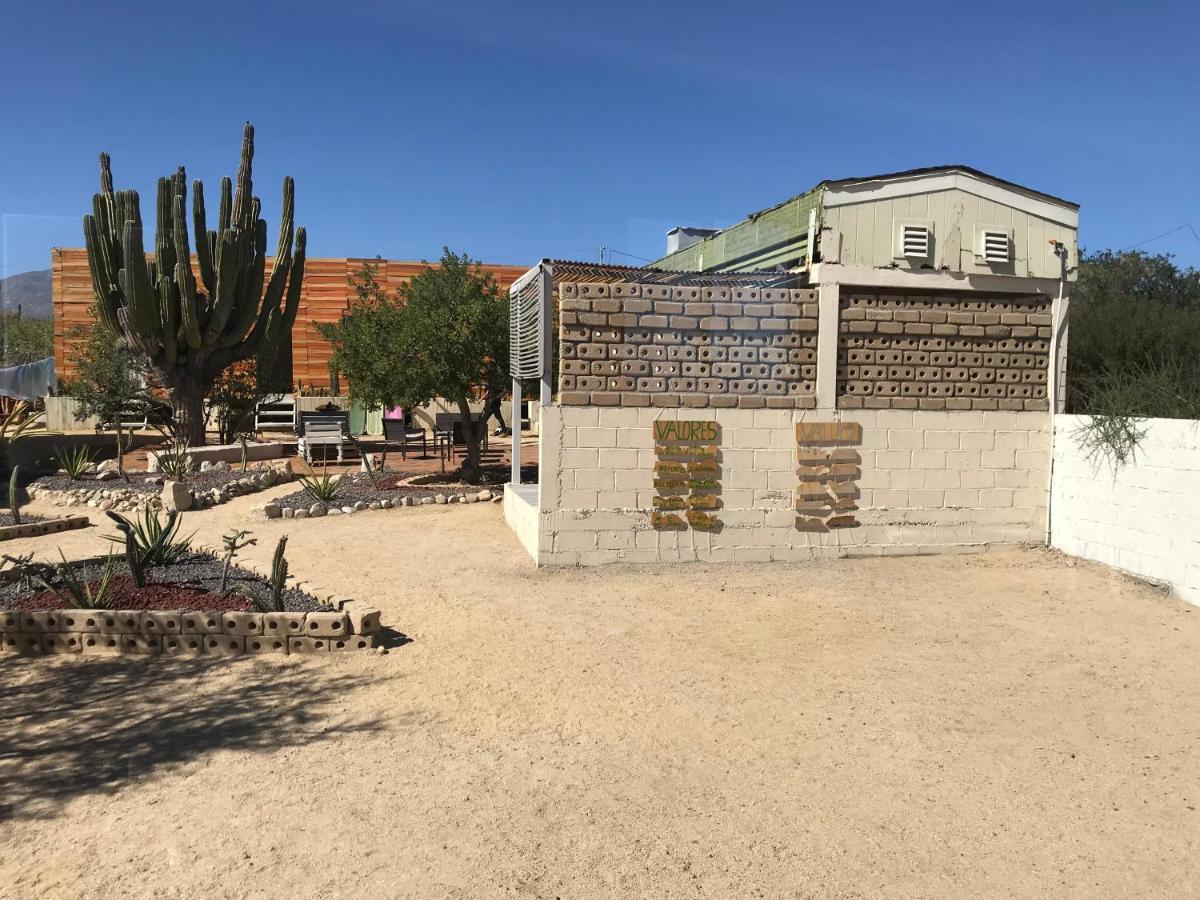 Susu'Z Village Hostel And Rooms La Ventana Exterior photo